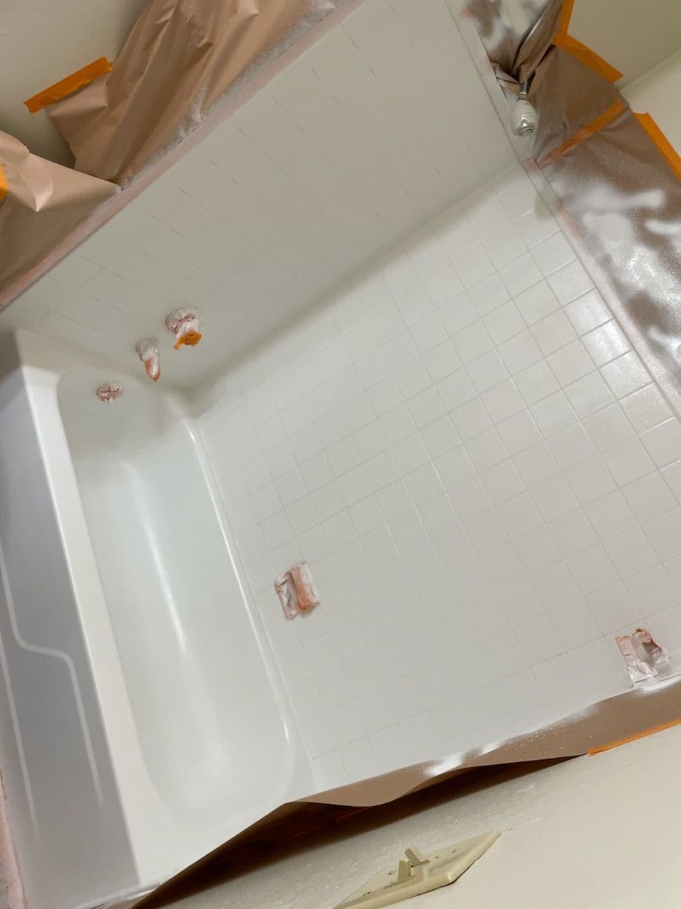 Gallery photos for Bathtub and Tile Resurfacing Mastery: Image #1