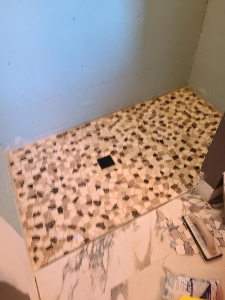 Gallery photos for Stunning Bathroom Tile Installation: Image #1