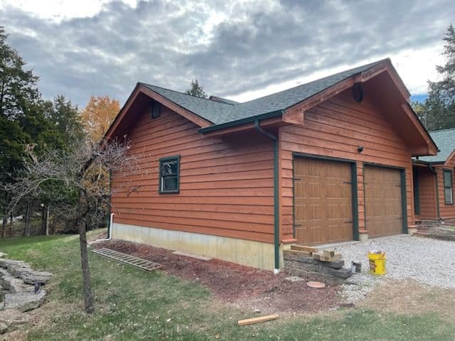 Gallery photos for Rustic Home Exterior and Deck Staining Perfection: Image #2