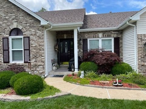 Gallery photos for Enhance Your Home's Curb Appeal with Fresh Paint: Image #1