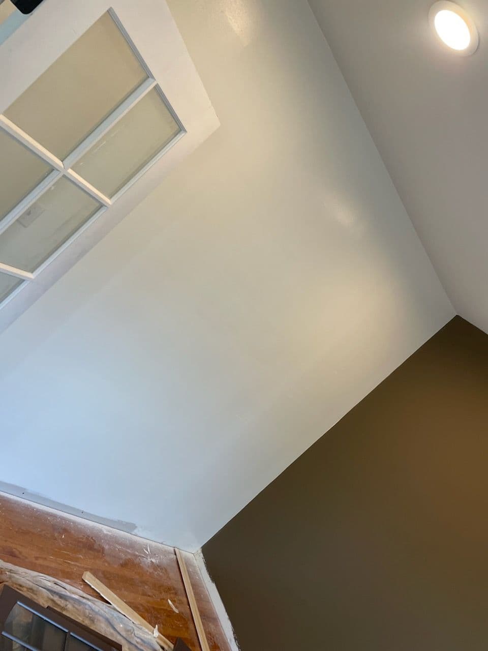 Gallery photos for Clever Corner Makeover for a Seamless Space: Image #1
