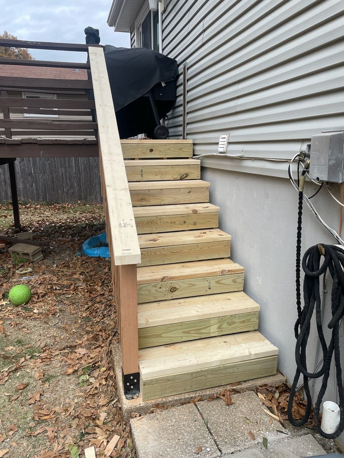 Fresh Deck Stairs Revamp for Outdoor Enjoyment image